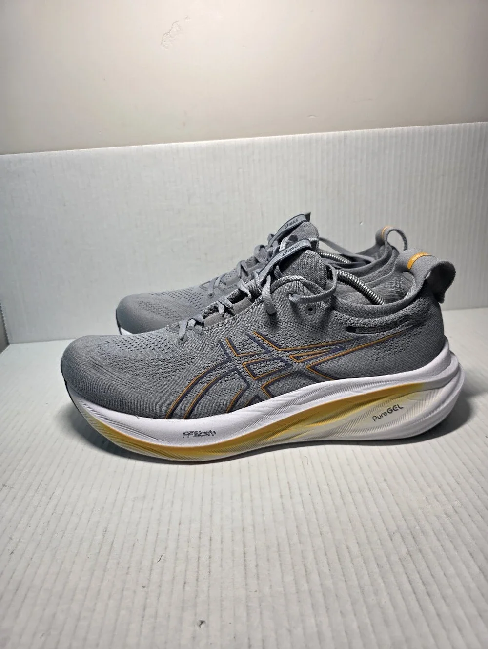 Asics Gel-Nimbus 26 Running Shoes Sneakers Mens Size 12 Sheet Rock Orange